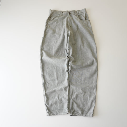 Thrifted – Jean Carpintero Gris Talla 32 USA | Cintura 43 cm | Largo 111 cm | Talón 21 cm