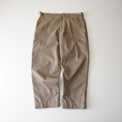 Thrifted – Pantalón Workwear Columbia Rodillas Reforzadas Talla 40 USA (CL 50–52 aprox.) | Cintura 52 cm (ajustable a 50 cm) | Largo 107 cm | Talón 25 cm