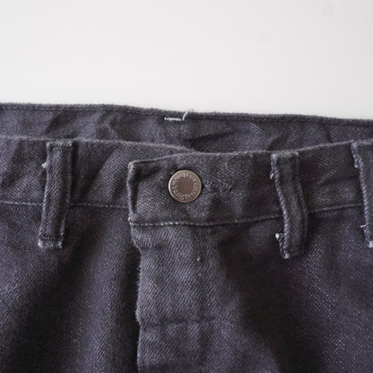 Thrifted – Jean Wrangler Negro Talla 44x30 USA (CL 56 aprox.) | Cintura 56 cm | Largo 113 cm | Talón 23 cm