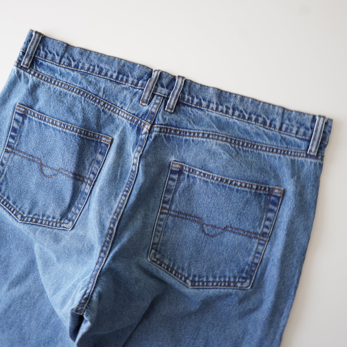 Thrifted – Jean Mountain Ridge Azul Talla 40 (CL 50-52) | Cintura 53 cm | Largo 103 cm | Talón 22 cm