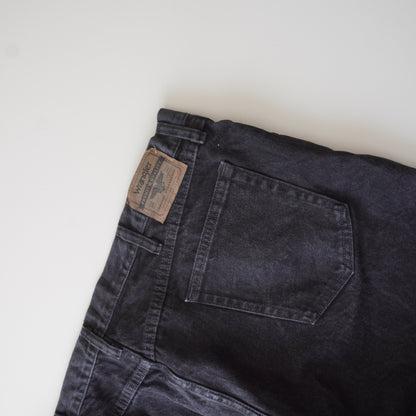 Thrifted – Jean Wrangler Negro Talla 44x30 USA (CL 56 aprox.) | Cintura 57 cm | Largo 114 cm | Talón 23 cm