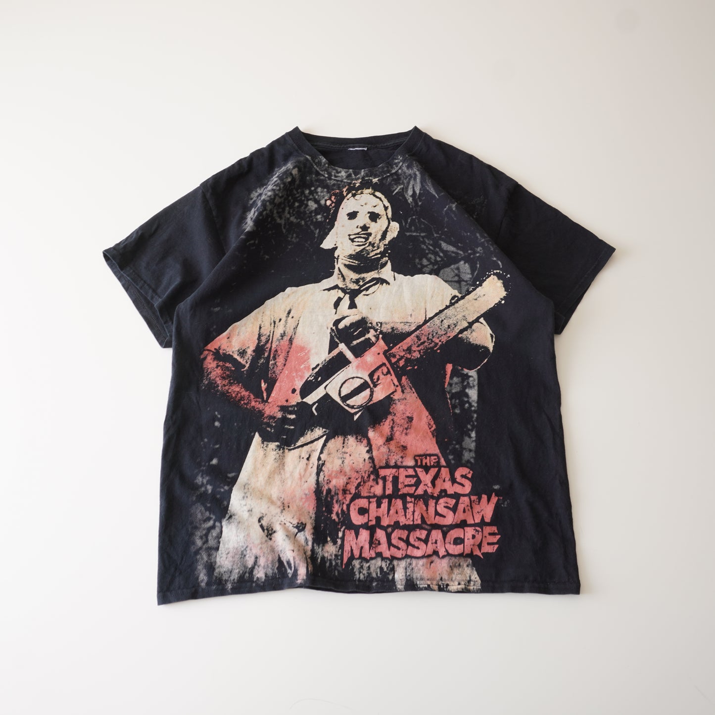 Thrifted – Polera The Texas Chainsaw Massacre Talla L | Largo 70 cm | Ancho 56 cm
