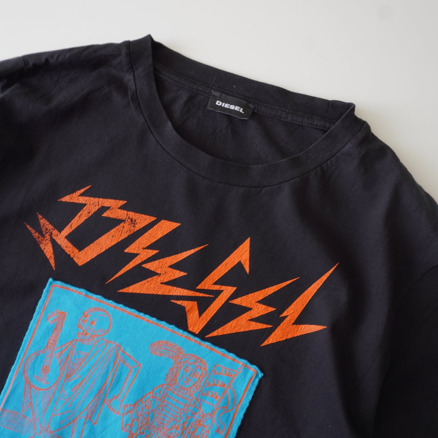 hrifted – Polera Diesel Talla XL | Largo 71 cm | Ancho 56 cm