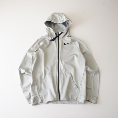 Thrifted – Polerón Nike Dri-Fit Negra Talla M | Ancho 55 cm | Largo 69 cm