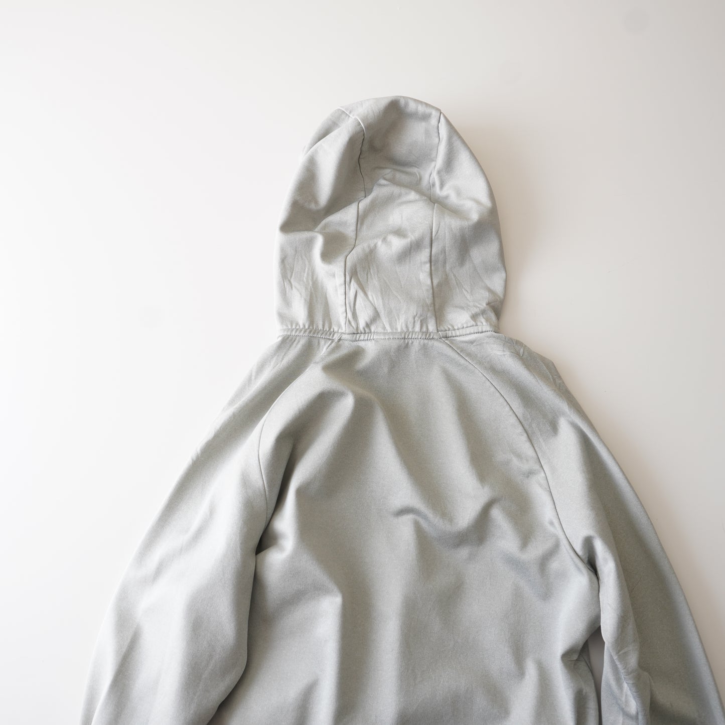 Thrifted – Polerón Nike Dri-Fit Negra Talla M | Ancho 55 cm | Largo 69 cm