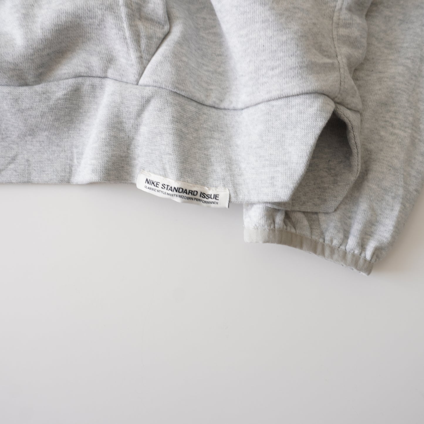 Thrifted – Polerón Nike Fly Gris Talla XL Mujer | Ancho 70 cm | Largo 57 cm