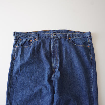 Thrifted – Jean Levi’s 550 Talla 48x30 USA (CL 60 aprox.) | Cintura 63 cm | Largo 110 cm | Talón 25 cm