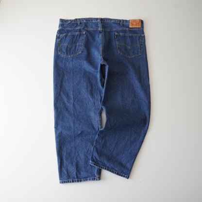 Thrifted – Jean Levi’s 550 Talla 48x30 USA (CL 60 aprox.) | Cintura 63 cm | Largo 110 cm | Talón 25 cm