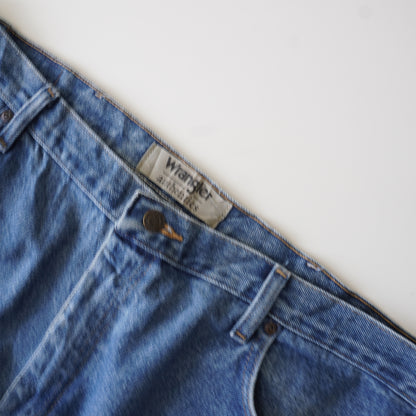 Thrifted – Jean Wrangler Authentics Talla 40x32 USA (CL 50–52 aprox.) | Cintura 53 cm | Largo 112 cm | Talón 23 cm