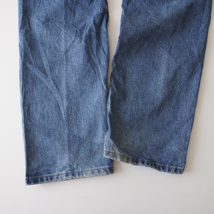 Thrifted – Jean Wrangler Authentics Talla 40x32 USA (CL 50–52 aprox.) | Cintura 53 cm | Largo 112 cm | Talón 23 cm