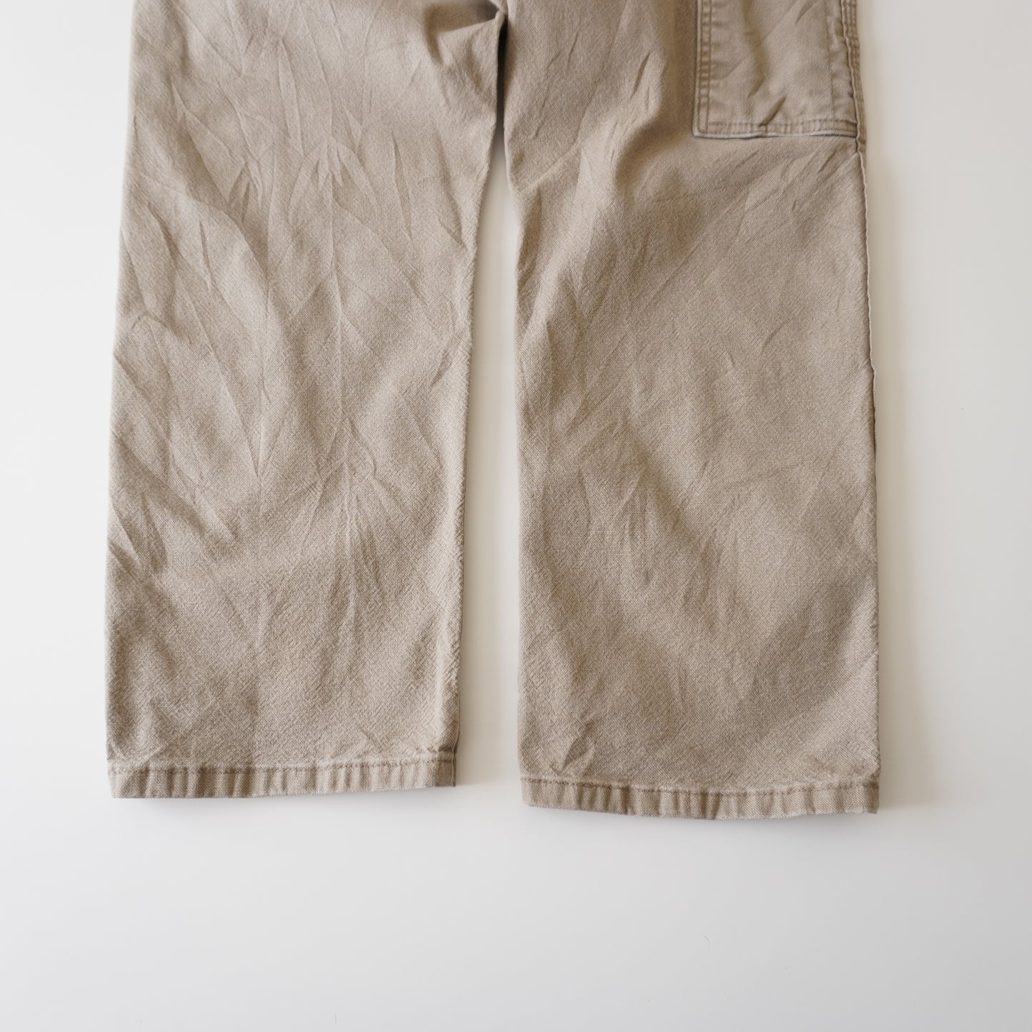 Thrifted – Jean Carpenter Beige Wrangler Talla 34x30 USA (CL 46) | Cintura 47 cm | Largo 95 cm | Talón 21 cm