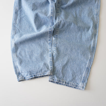 Thrifted – Jean Carpenter Riveted by Lee Talla 16-M USA | Cintura 47 cm | Largo 110 cm | Talón 21 cm