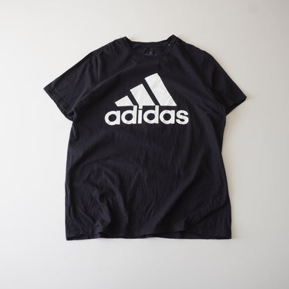 Thrifted – Polera Adidas Negra Talla L | Largo 70 cm | Ancho 56 cm