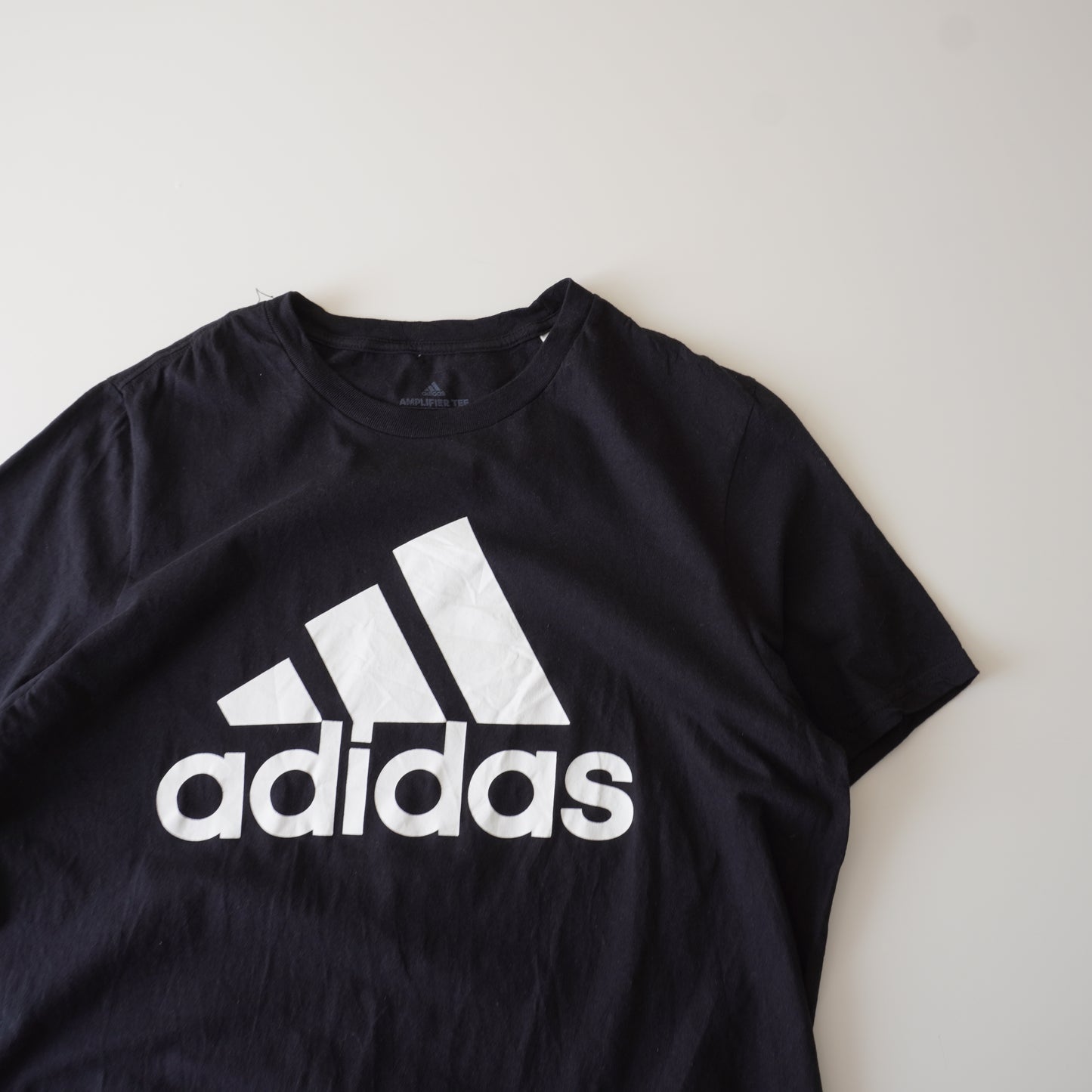 Thrifted – Polera Adidas Negra Talla L | Largo 70 cm | Ancho 56 cm