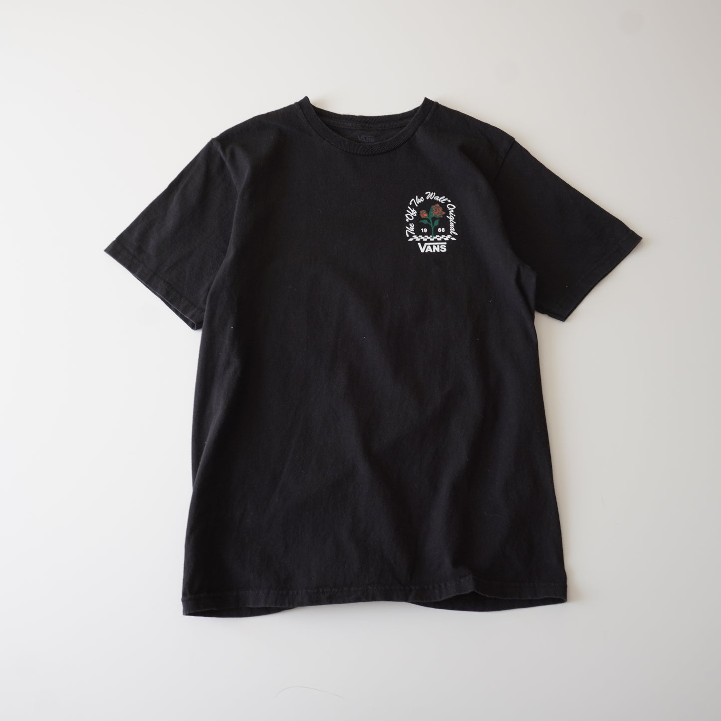 Thrifted – Polera Vans Juvenil Talla XL (Aprox. M Adulto) | Largo 64 cm | Ancho 45 cm