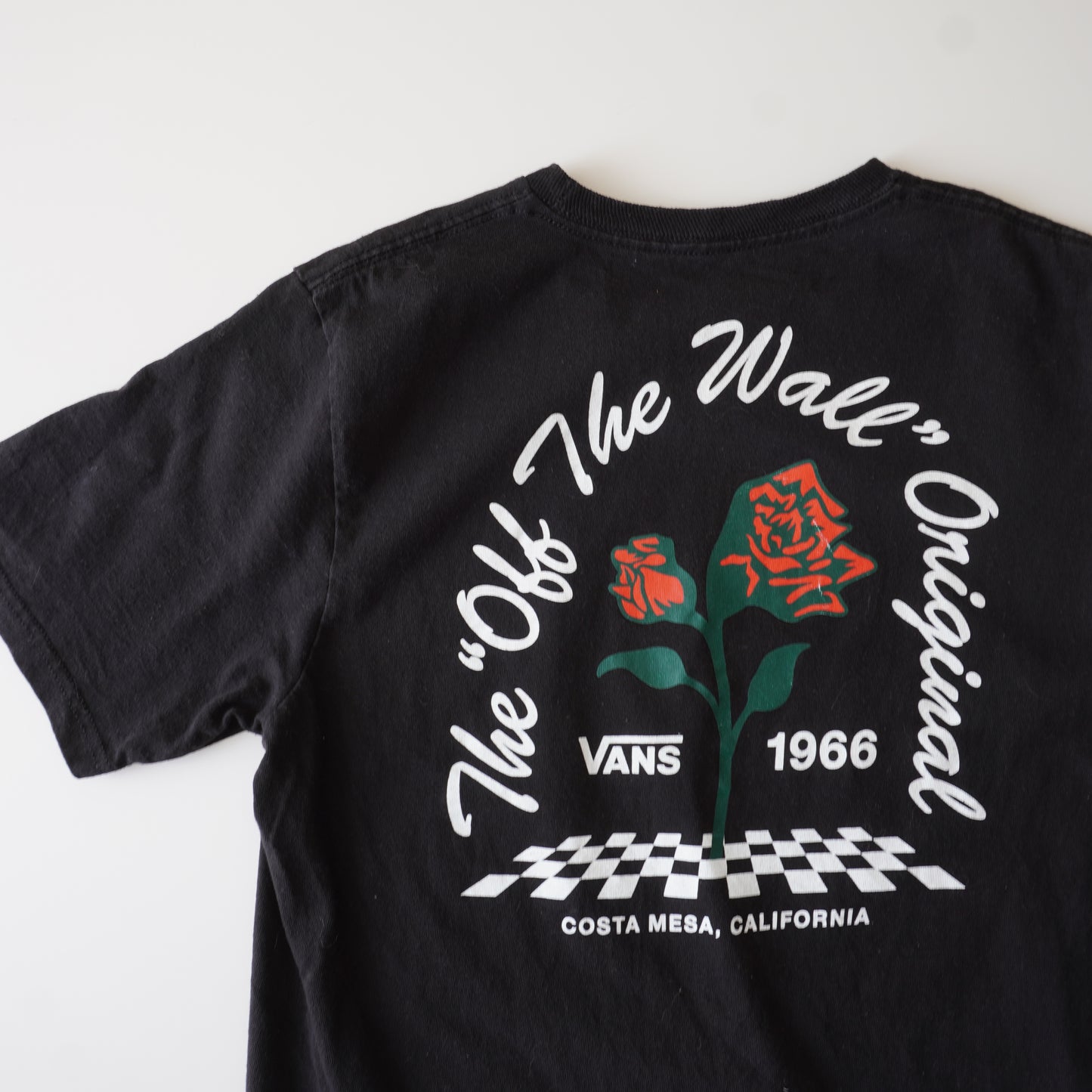 Thrifted – Polera Vans Juvenil Talla XL (Aprox. M Adulto) | Largo 64 cm | Ancho 45 cm