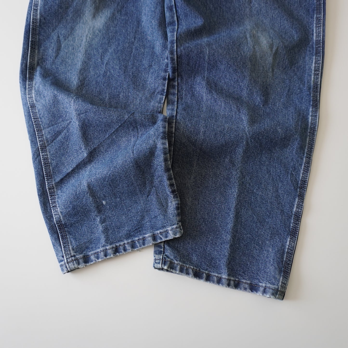 Thrifted – Jean Carpenter Azul Wrangler Talla 34x30 USA (CL 46) | Cintura 47 cm | Largo 102 cm | Talón 23 cm
