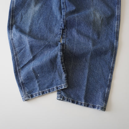 Thrifted – Jean Carpenter Azul Wrangler Talla 34x30 USA (CL 46) | Cintura 47 cm | Largo 102 cm | Talón 23 cm