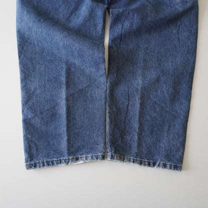 Thrifted – Jean Carpenter Azul Wrangler Talla 34x30 USA (CL 46) | Cintura 47 cm | Largo 102 cm | Talón 23 cm