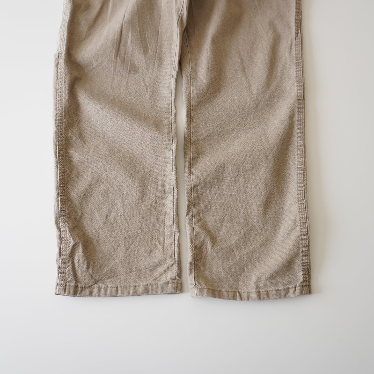 Thrifted – Jean Carpenter Beige Wrangler Talla 34x30 USA (CL 46) | Cintura 47 cm | Largo 97 cm | Talón 22 cm