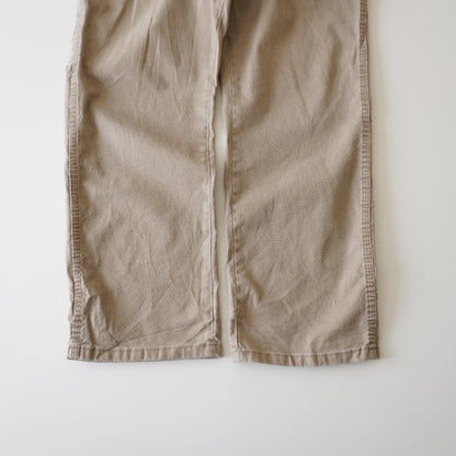 Thrifted – Jean Carpenter Beige Wrangler Talla 34x30 USA (CL 46) | Cintura 47 cm | Largo 97 cm | Talón 22 cm