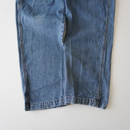 Thrifted – Jean Carpenter Signature by Levi Strauss Talla 36x32 USA | Cintura 48 cm | Largo 109 cm | Talón 22 cm