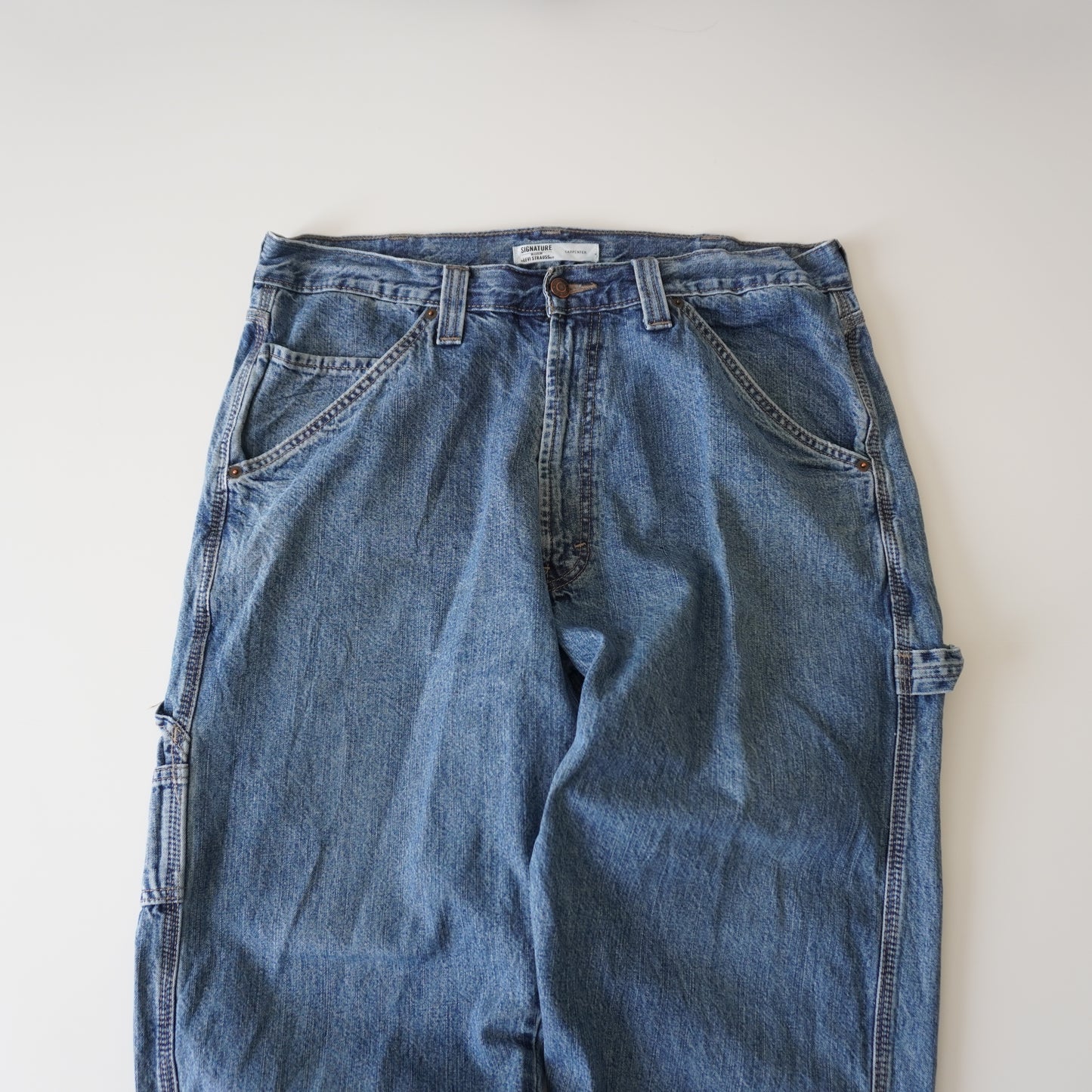 Thrifted – Jean Carpenter Signature by Levi Strauss Talla 36x32 USA | Cintura 48 cm | Largo 109 cm | Talón 22 cm