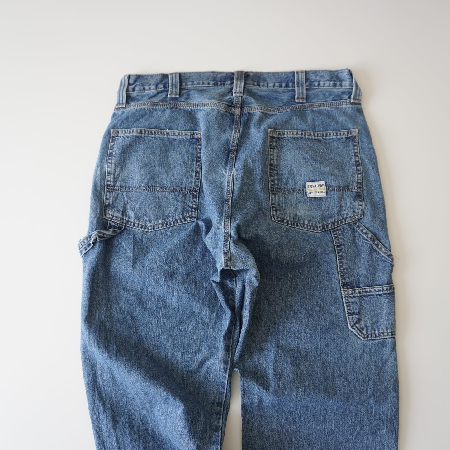 Thrifted – Jean Carpenter Signature by Levi Strauss Talla 36x32 USA | Cintura 48 cm | Largo 109 cm | Talón 22 cm