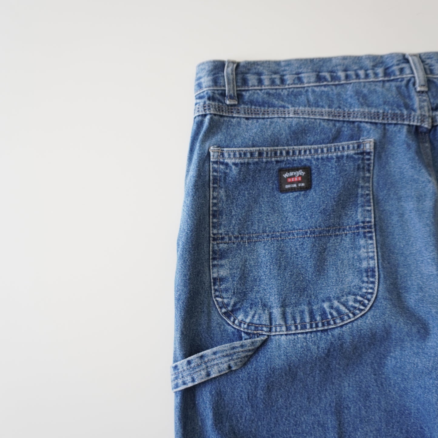 Thrifted – Jean Carpenter Wrangler Talla 36x32 USA | Cintura 47 cm | Largo 109 cm | Talón 24 cm