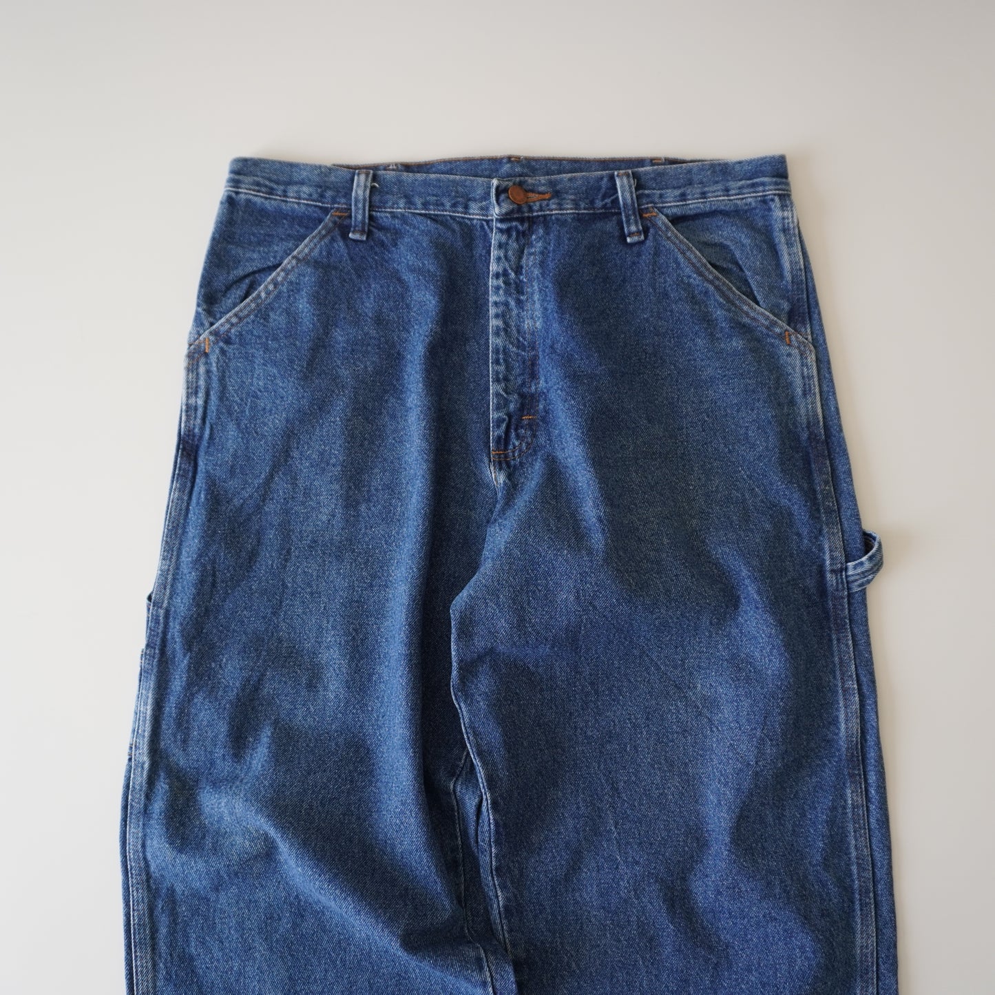 Thrifted – Jean Carpenter Rustler Talla 34x32 USA (CL 44-46) | Cintura 47 cm | Largo 111 cm | Talón 24 cm