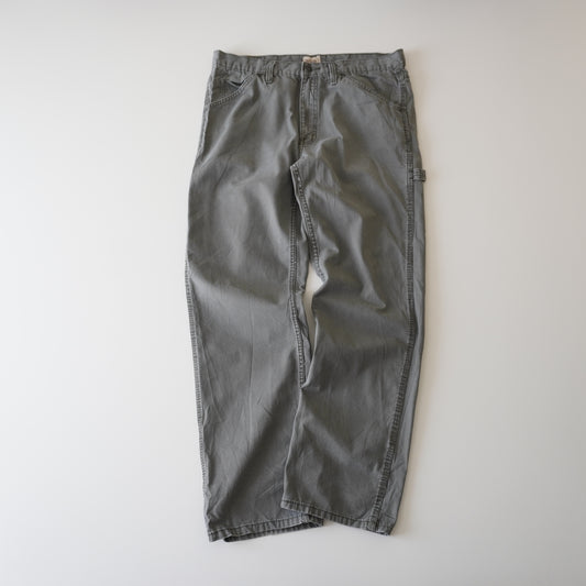 Thrifted – Jean Carpenter Verde Schmidt Workwear Talla 36x34 USA (CL 46-48) | Cintura 48 cm | Largo 110 cm | Talón 23.5 cm