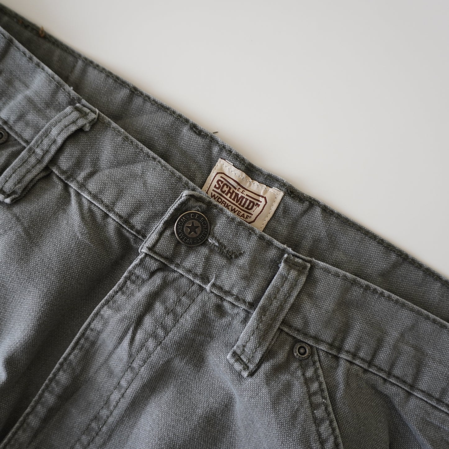 Thrifted – Jean Carpenter Verde Schmidt Workwear Talla 36x34 USA (CL 46-48) | Cintura 48 cm | Largo 110 cm | Talón 23.5 cm