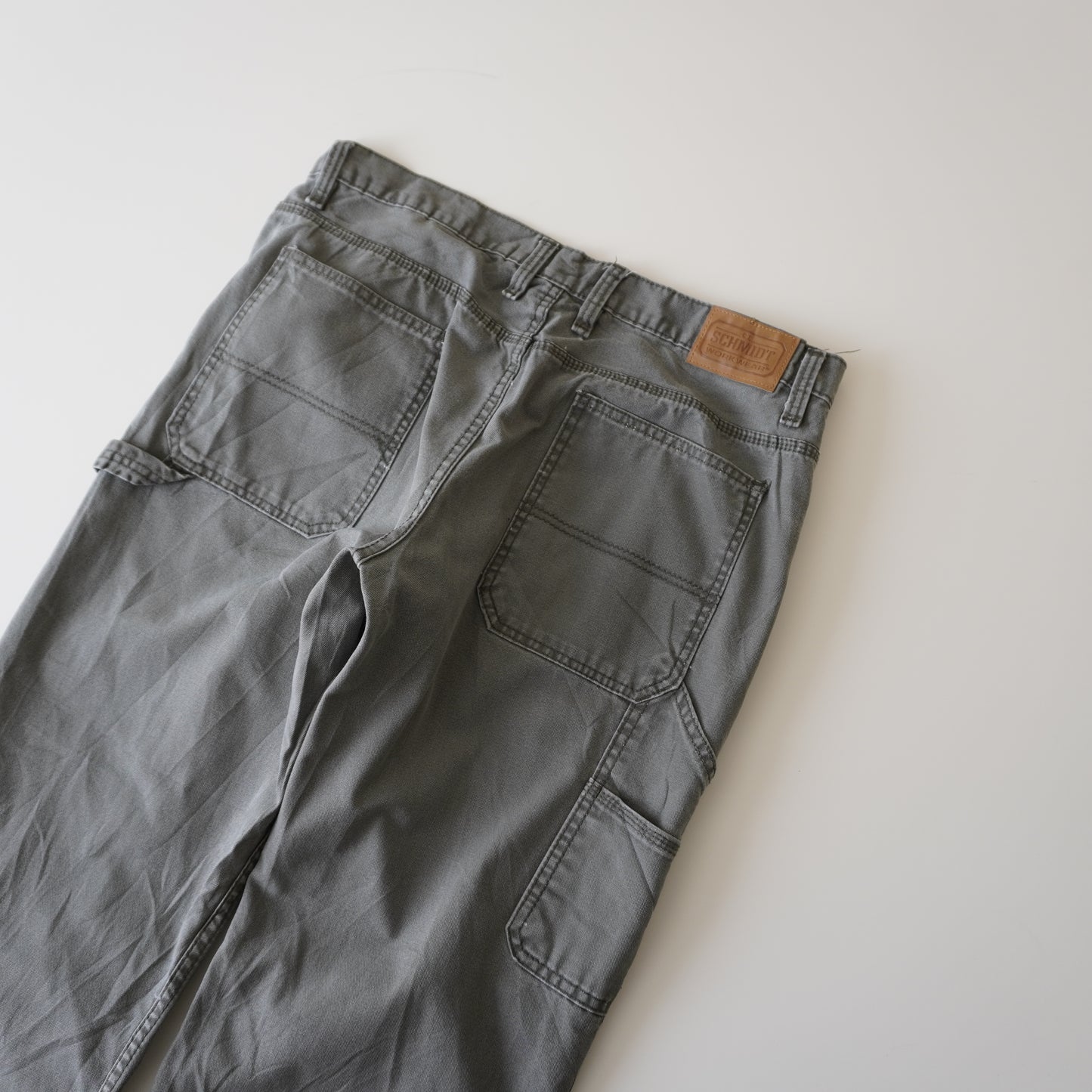 Thrifted – Jean Carpenter Verde Schmidt Workwear Talla 36x34 USA (CL 46-48) | Cintura 48 cm | Largo 110 cm | Talón 23.5 cm