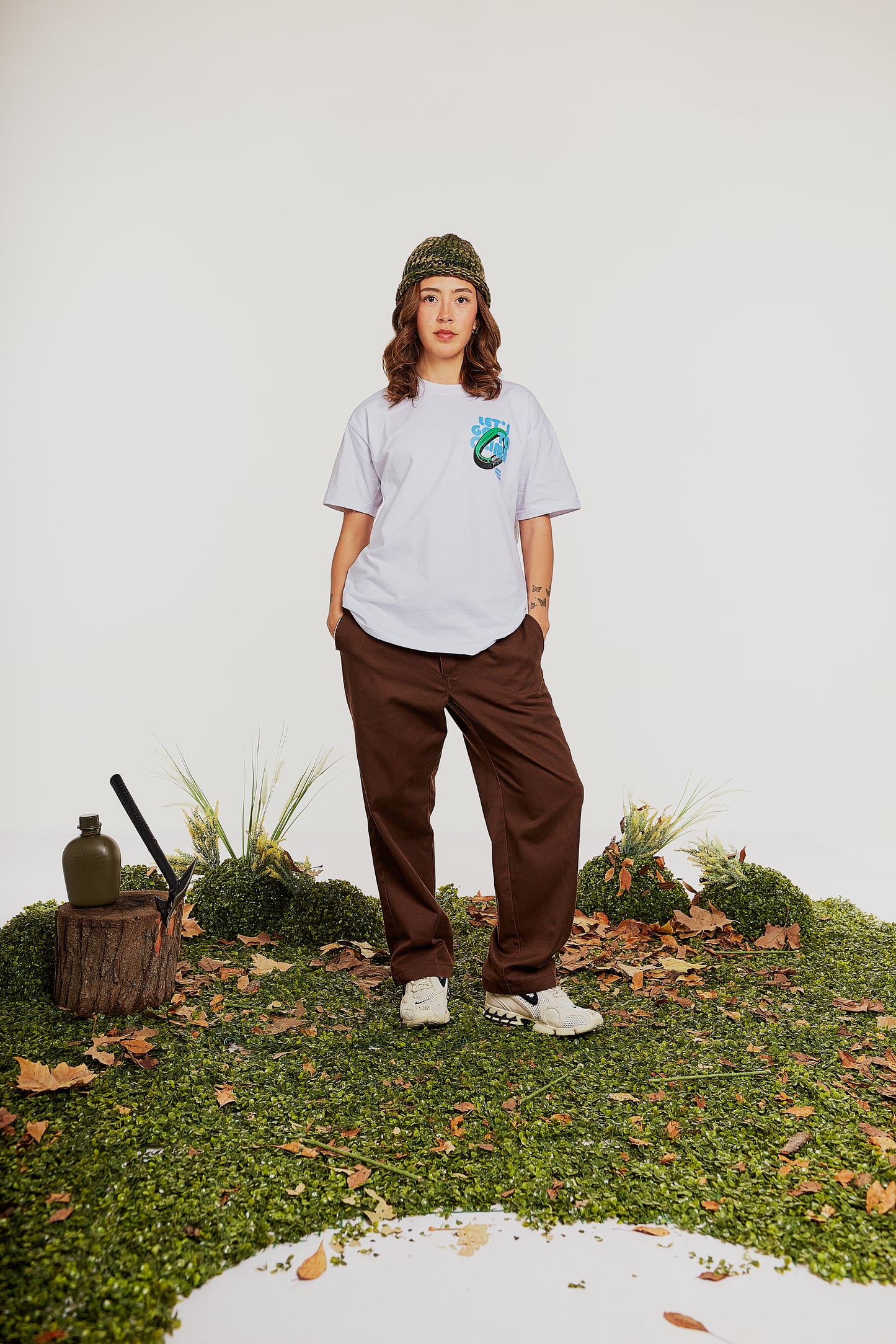 GO OVERHEAD - Polera blanca básica suelta, estilo Street y confort premium