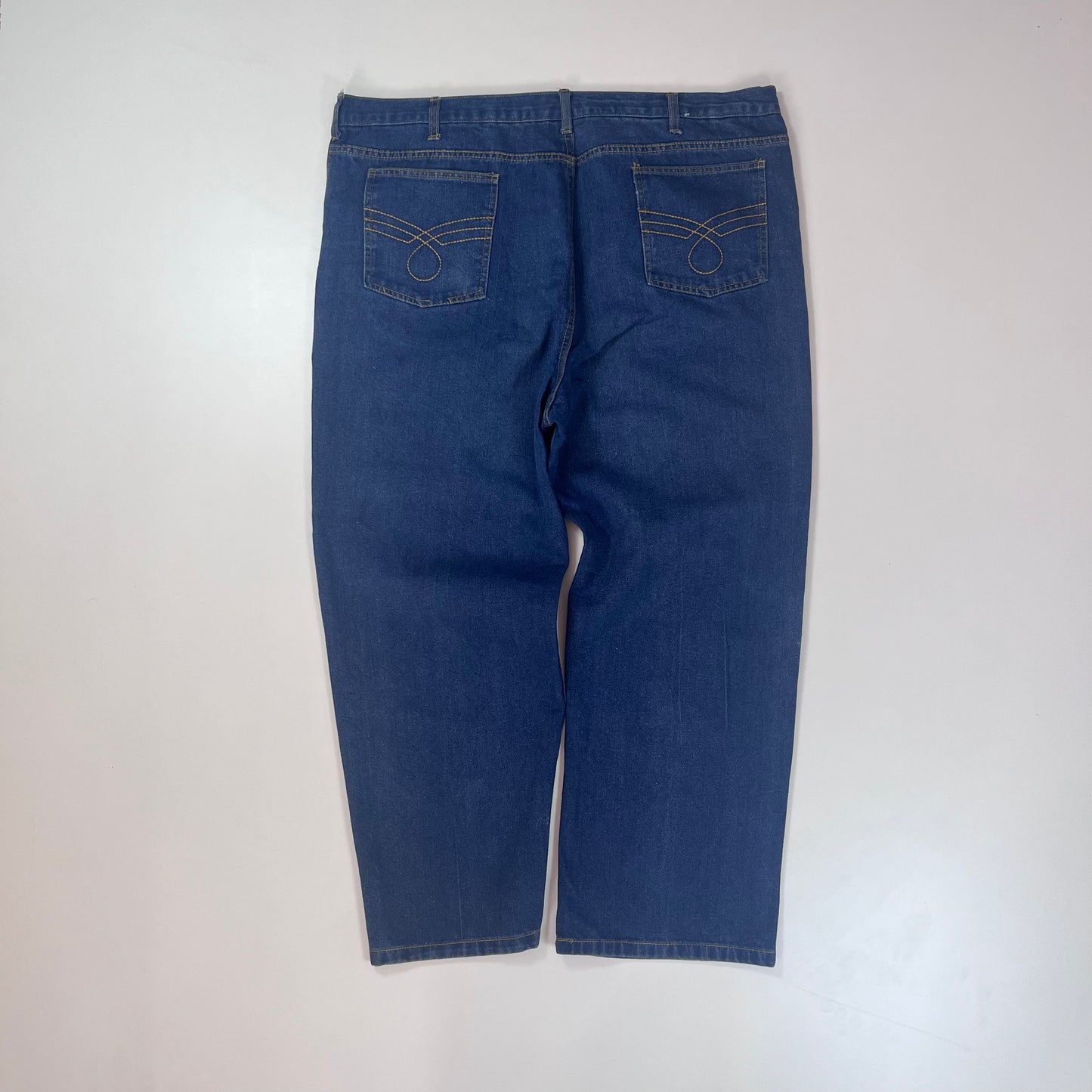 Thrifted – Jean David Taylor Regular Fit Talla 44x29 USA (CL 54 aprox.) | Cintura 56 cm | Largo 106 cm | Talón 26 cm