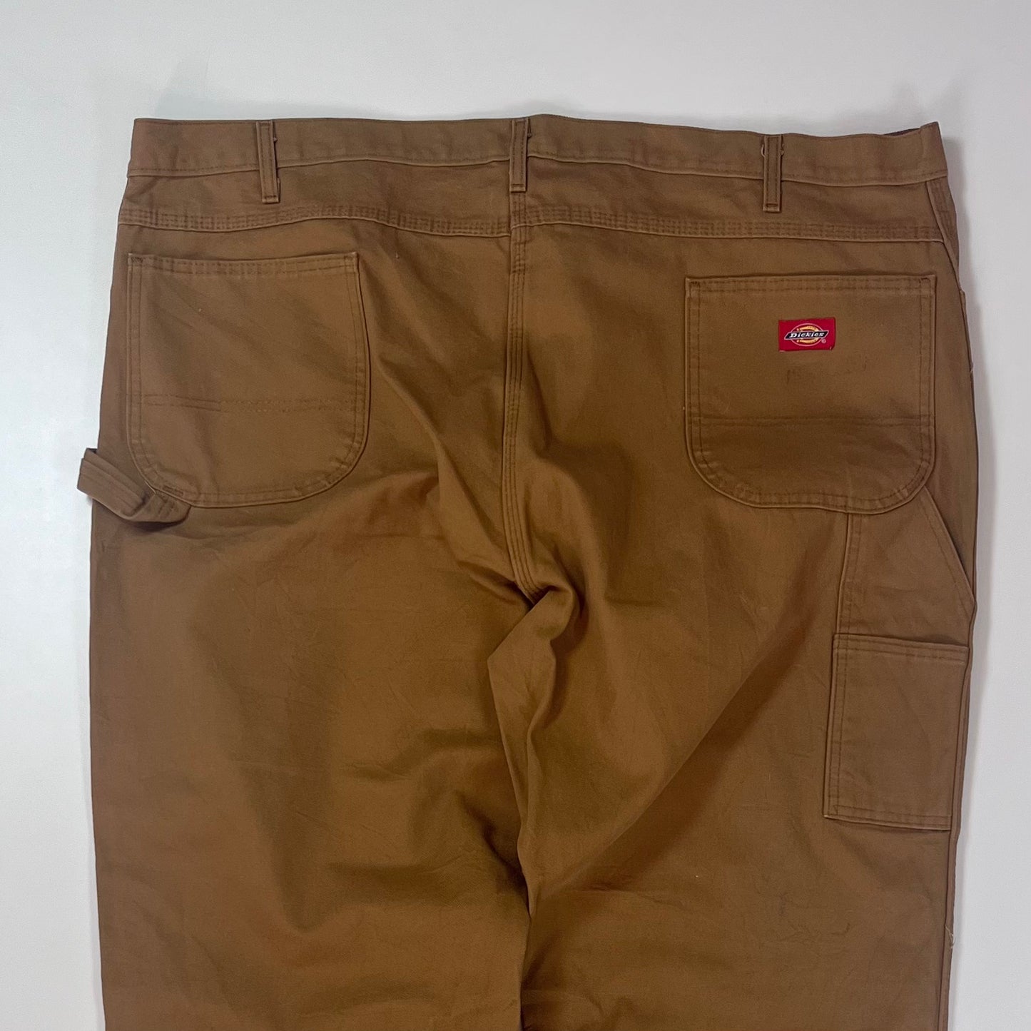 Thrifted – Jean Carpenter Dickies Café Talla 48x32 USA (CL 56 aprox.) | Cintura 62 cm | Largo 110 cm | Talón 26 cm