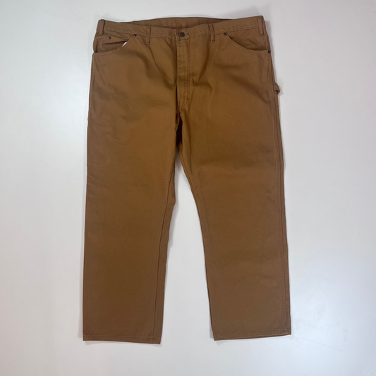 Thrifted – Jean Carpenter Dickies Café Talla 48x32 USA (CL 56 aprox.) | Cintura 62 cm | Largo 110 cm | Talón 26 cm