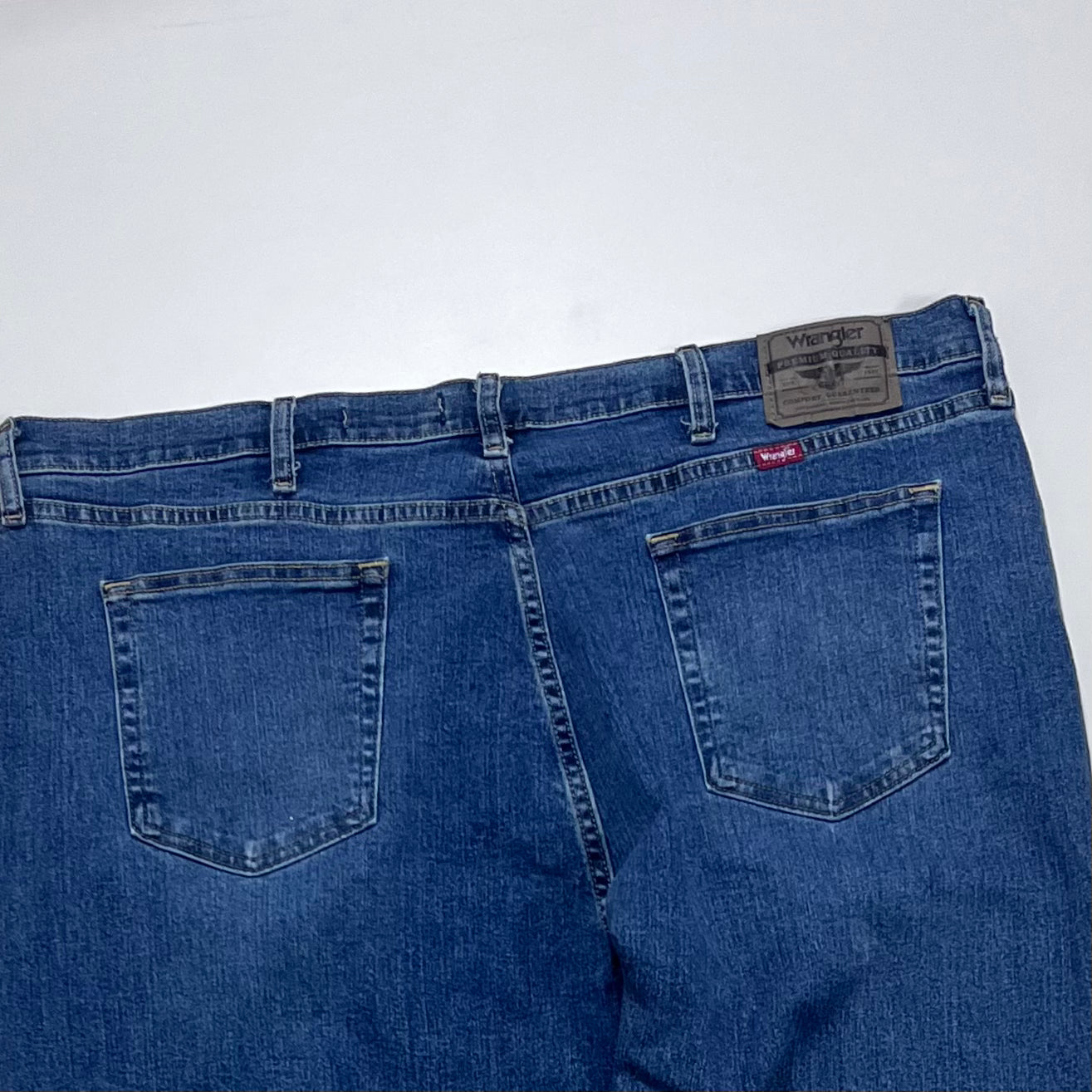 Thrifted – Jean Wrangler Talla 42x30 USA (CL 52 aprox.)