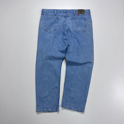 Thrifted – Jean Wrangler Celeste Talla 40x30 USA (CL 50 aprox.)