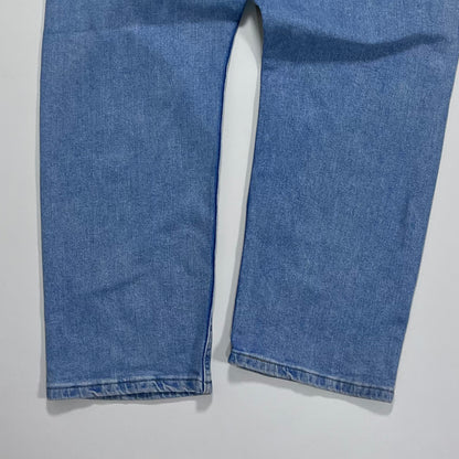 Thrifted – Jean Wrangler Celeste Talla 40x30 USA (CL 50 aprox.)