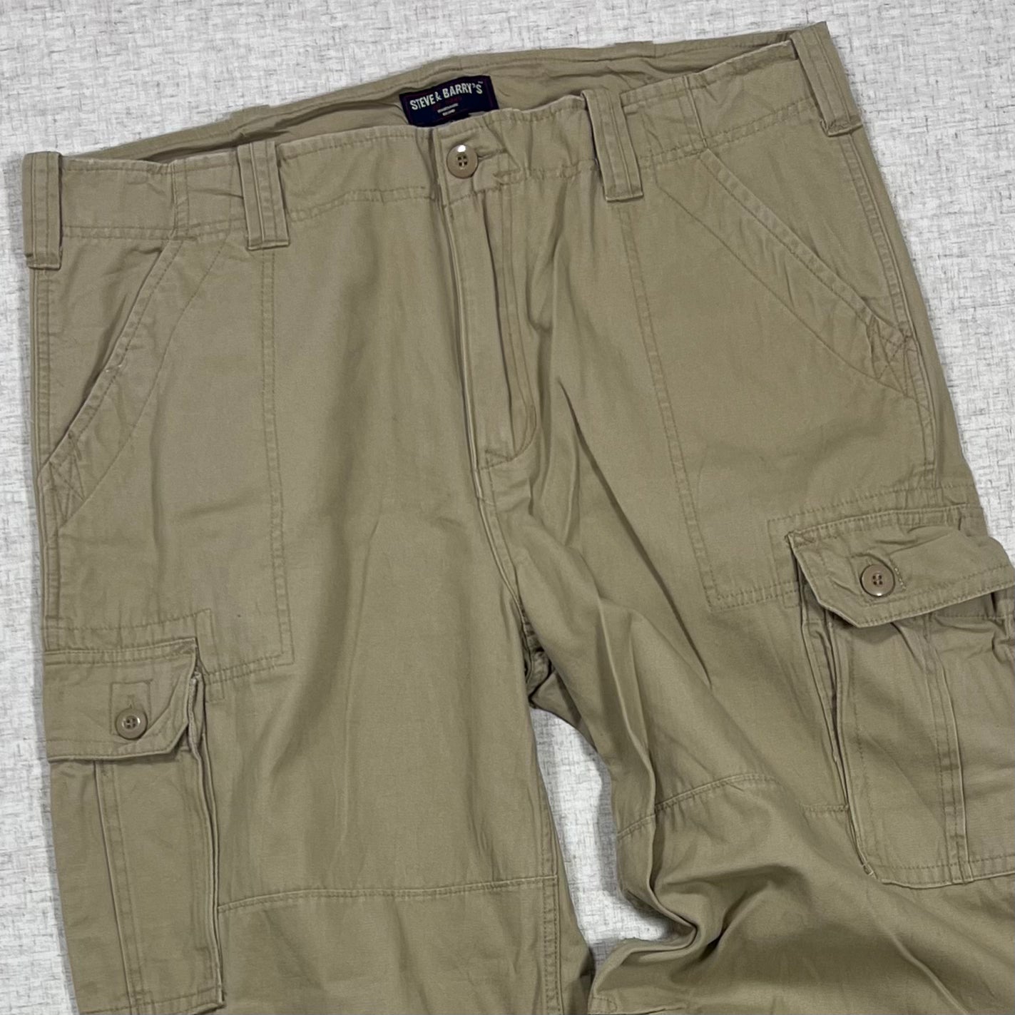 Thrifted – Cargo Pants Steve &amp; Barry’s Beige Talla 40x30 USA (CL 50 aprox.)