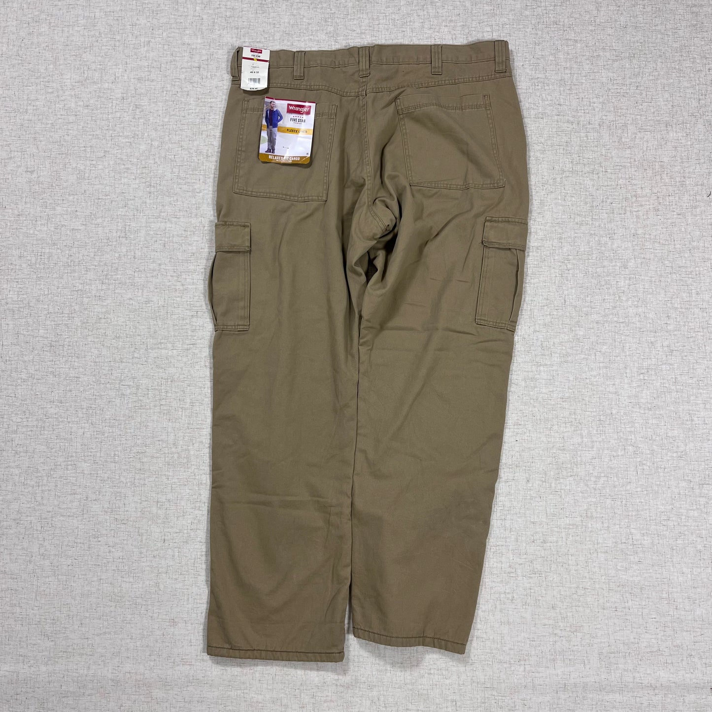 Thrifted – Cargo Pants Wrangler Beige Forrado (Nuevo) Talla 40x32 USA (CL 50 aprox.)