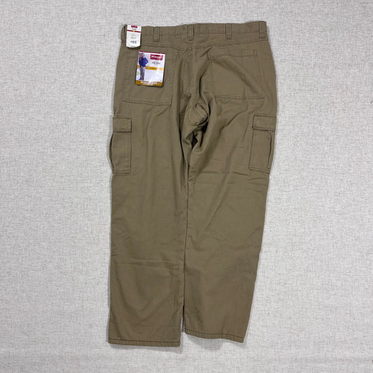Thrifted – Cargo Pants Wrangler Beige Forrado (Nuevo) Talla 40x32 USA (CL 50 aprox.)