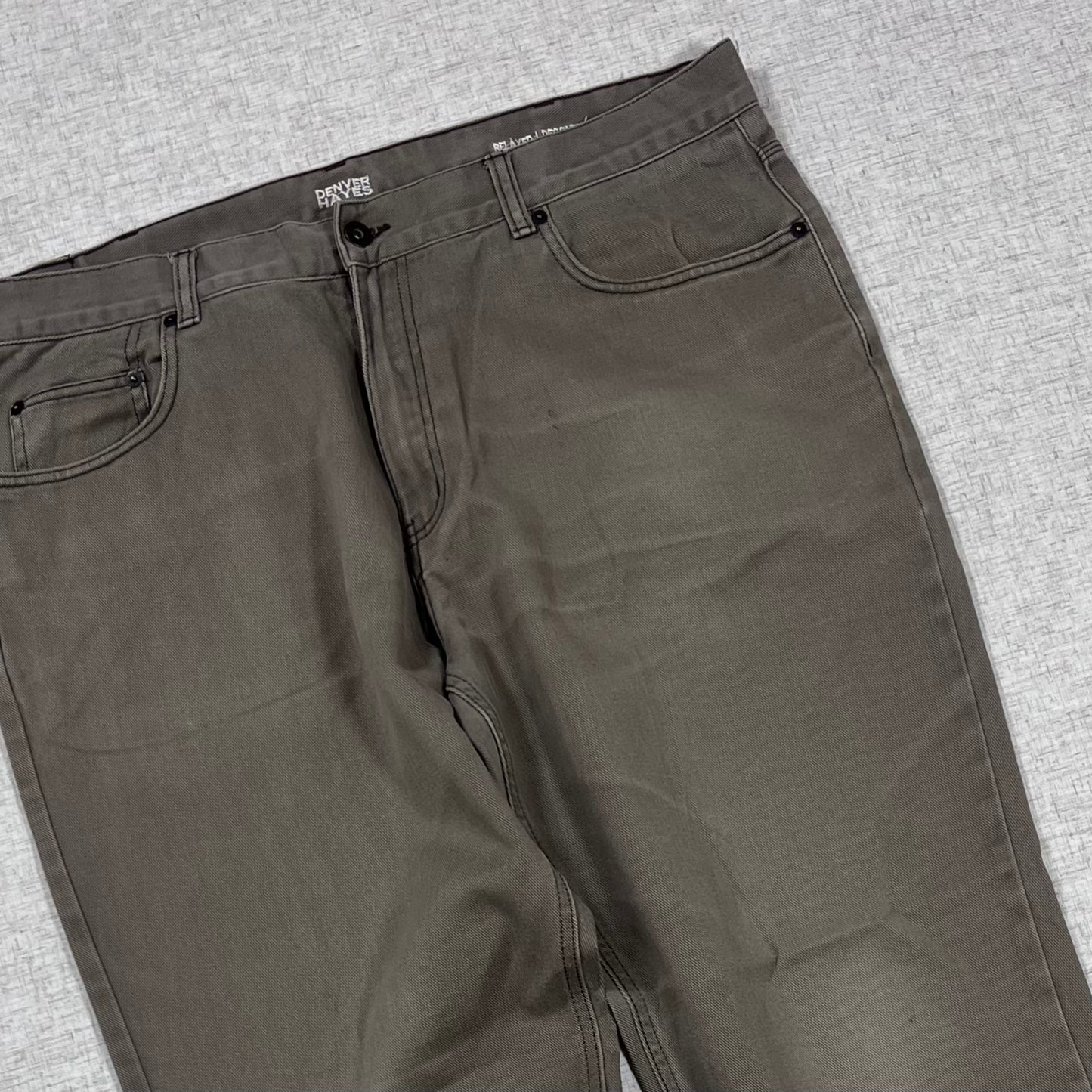 Thrifted – Workwear Jeans Pants Verde Musgo Talla 40 USA (CL 50 aprox.)