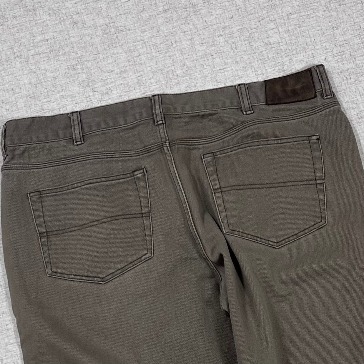 Thrifted – Workwear Jeans Pants Verde Musgo Talla 40 USA (CL 50 aprox.)