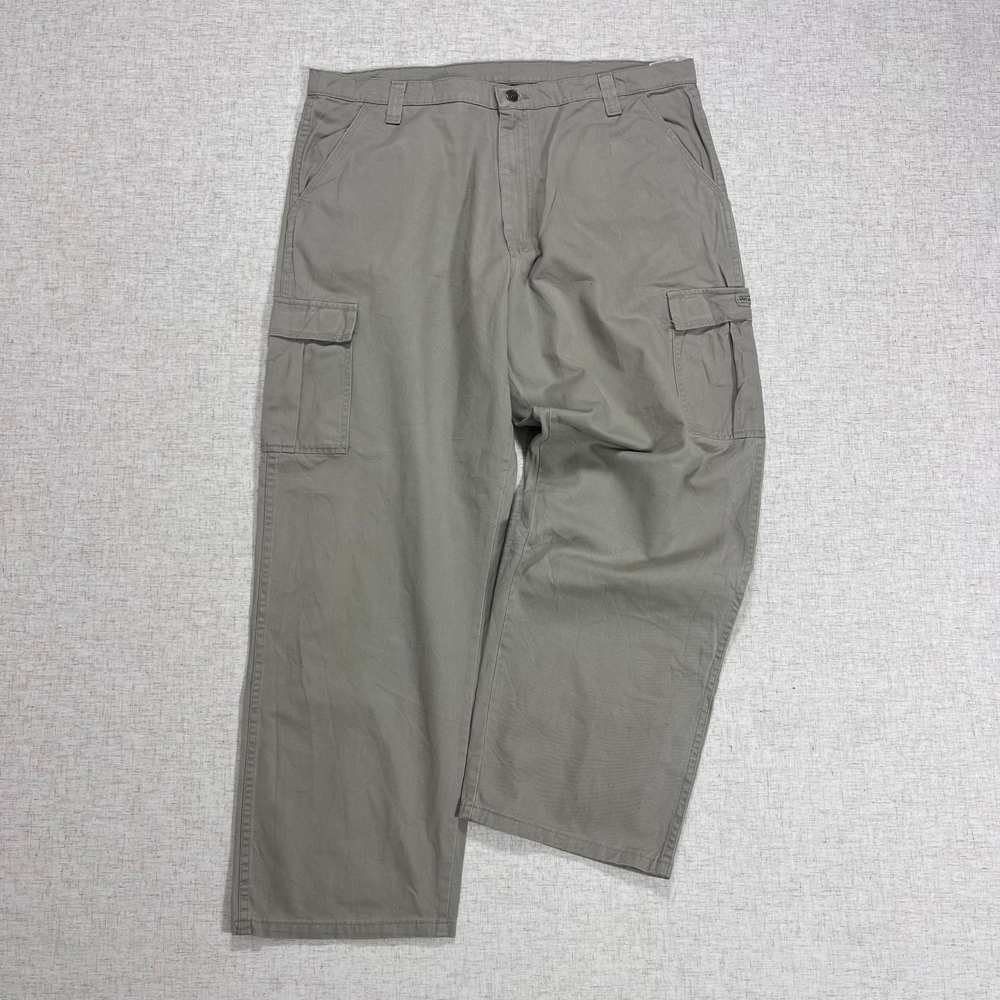 Thrifted – Cargo Pants Wrangler Beige Talla 40x30 USA (CL 50 aprox.)