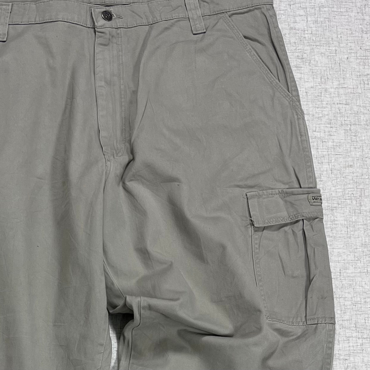 Thrifted – Cargo Pants Wrangler Beige Talla 40x30 USA (CL 50 aprox.)