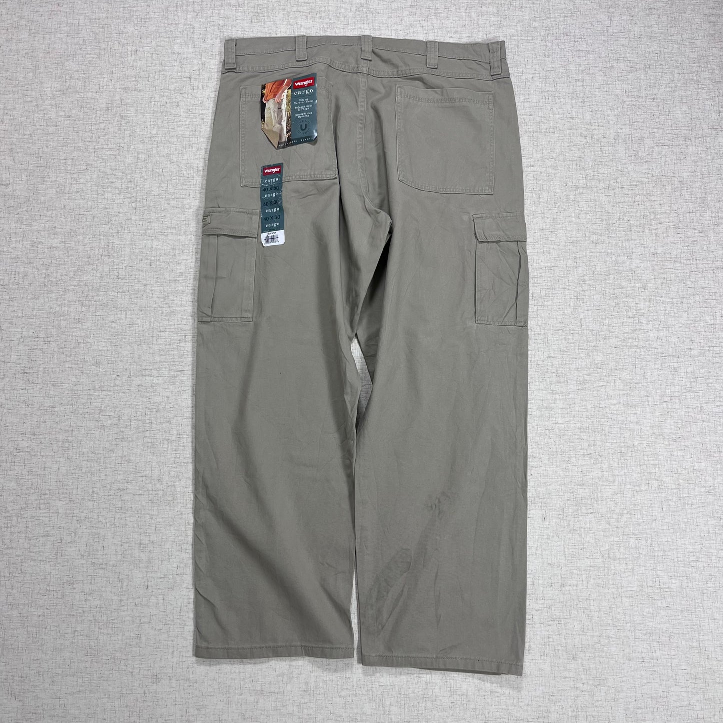 Thrifted – Cargo Pants Wrangler Beige Talla 40x30 USA (CL 50 aprox.)