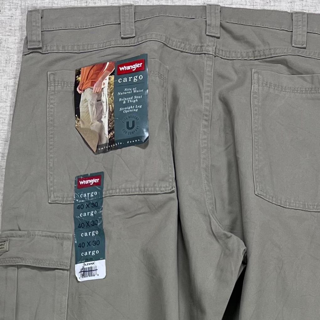 Thrifted – Cargo Pants Wrangler Beige Talla 40x30 USA (CL 50 aprox.)