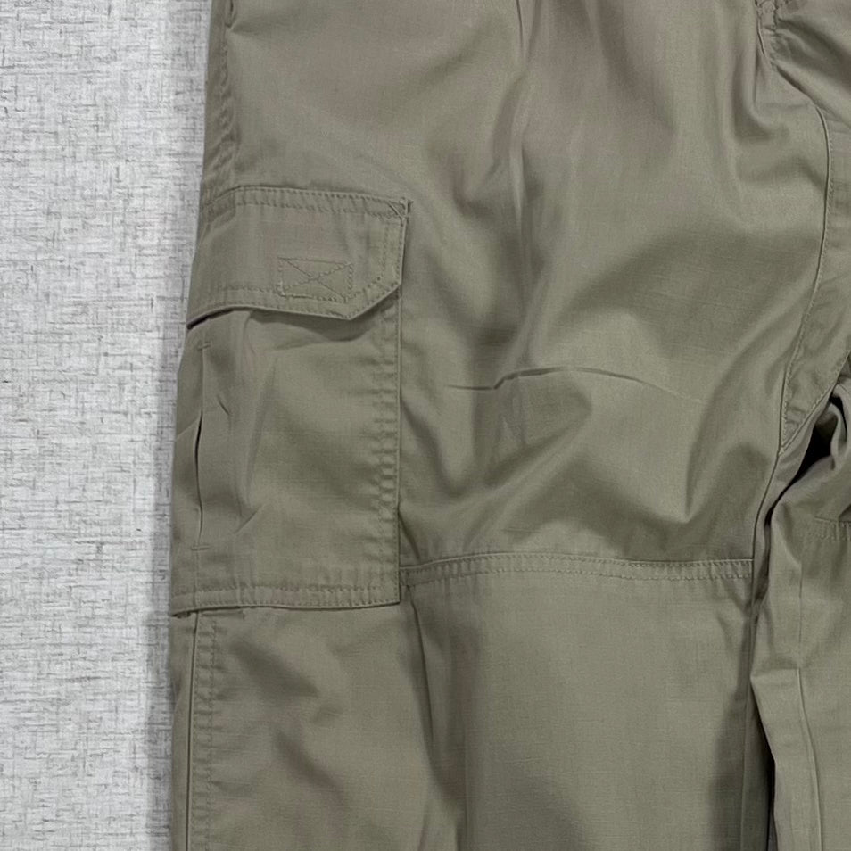 Thrifted – Cargo Pants Tactical Series Beige Talla 36x32 USA (CL 42 aprox.)